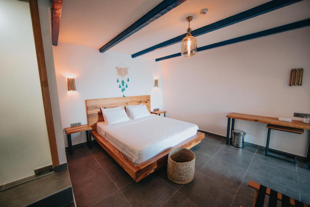 Bueyuekada Loc'Ada Hotel อดาลาร์ ภายนอก รูปภาพ